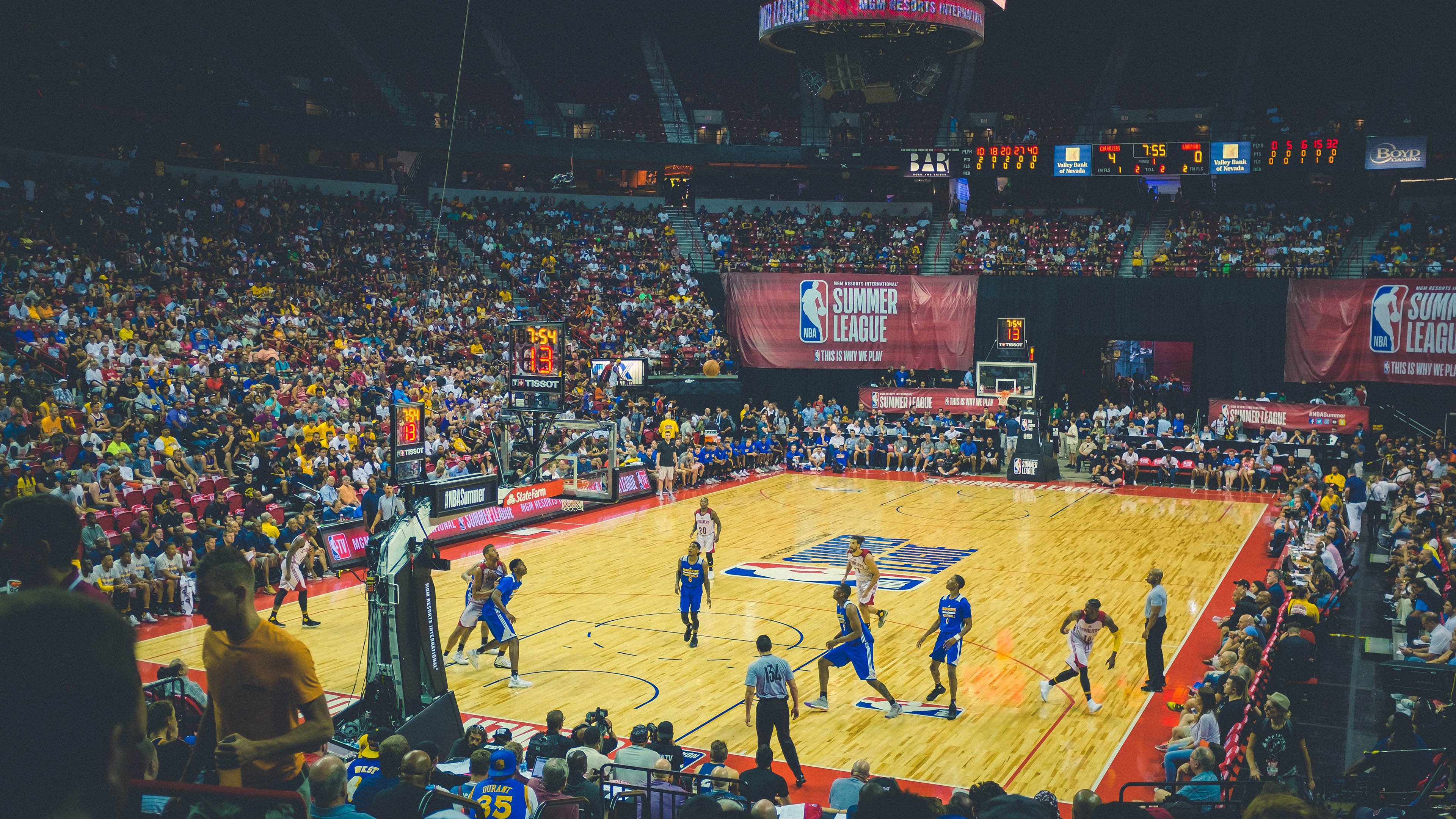 “青春同行”青少年志愿篮球服务队在全国多地服务社区，篮球赛志愿者服务心得体会