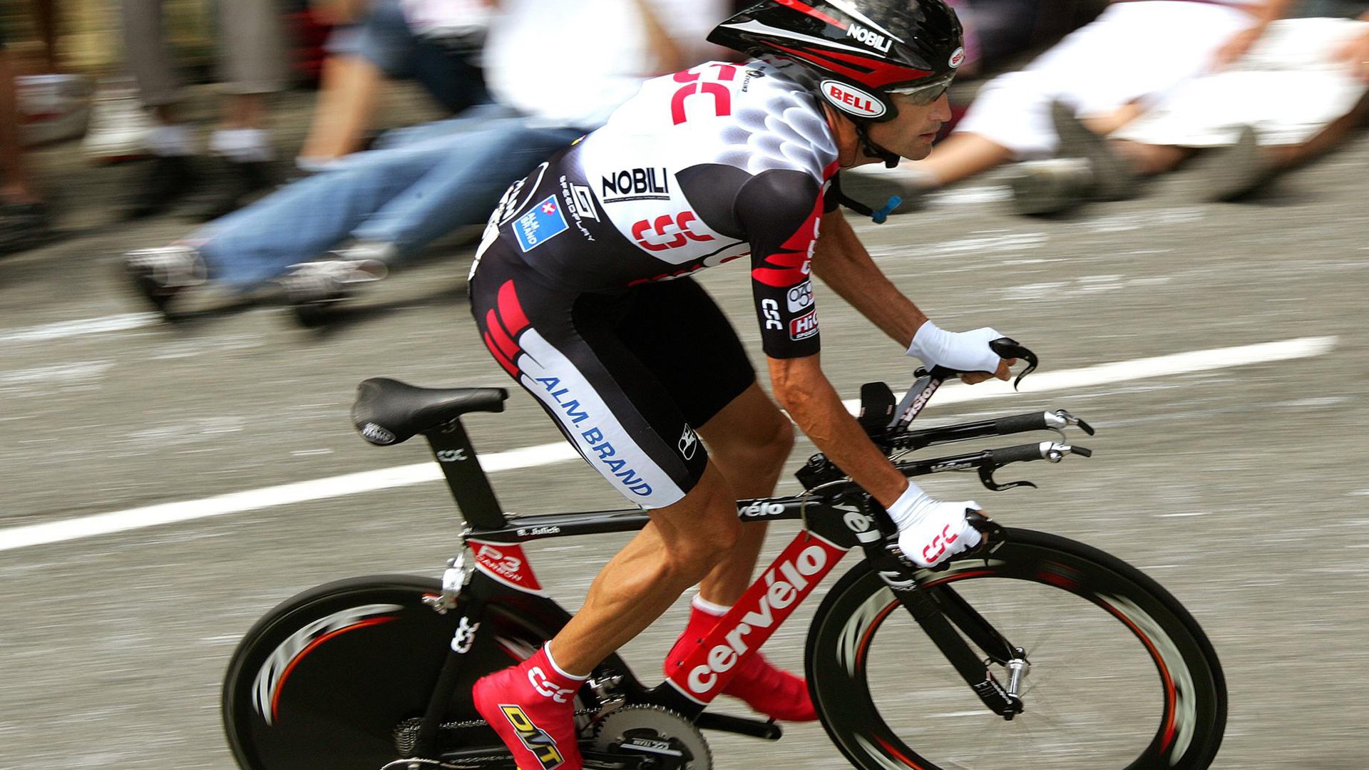 他在季后赛中多次献出“惊天盖帽”，帮助球队完成“零封”对手！